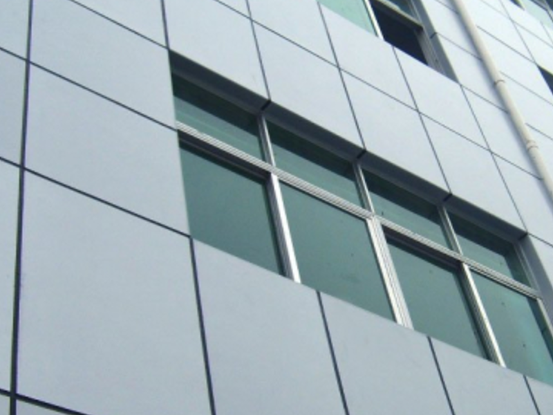 Panel de aluminio para edificio CDMX