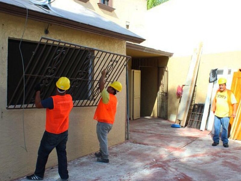 TOPE A PARED PARA PUERTA: Herrajes Bralle